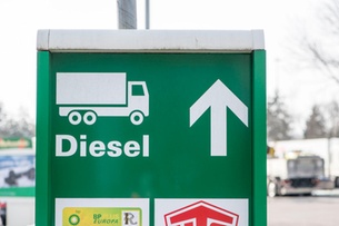 Petition calls for faster, stricter diesel standards in Switzerland