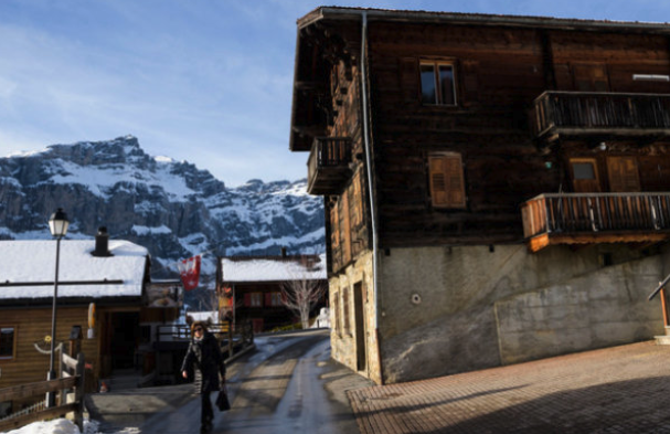Demographic Dysphoria: Swiss Village Offers Families Over $70,000 To Live There
