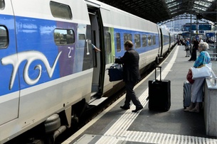 French strike limits rail links with Switzerland
