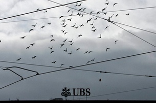 UBS tax fraud trial opens in Paris