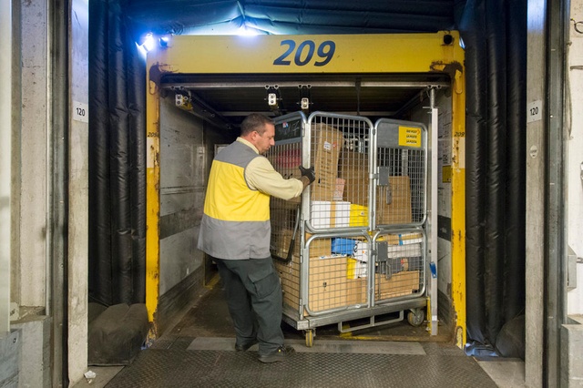 Swiss Post handles record volume of Christmas parcels