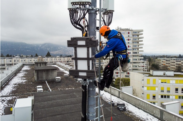 Swisscom forges ahead with 5G amid safety fears