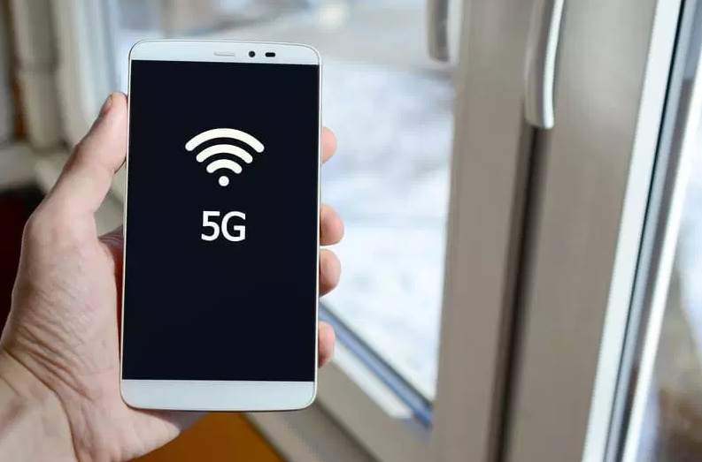 Swisscom switches on its 5G mobile network