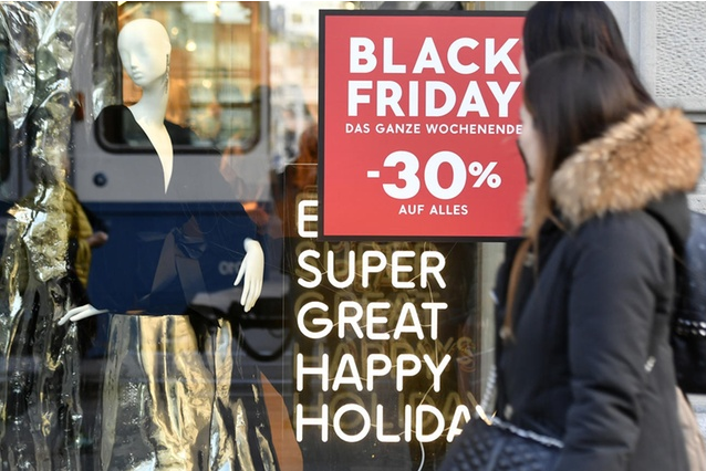 Swiss retailers brace for ‘Black Friday’ sales as shoppers raise credit limits