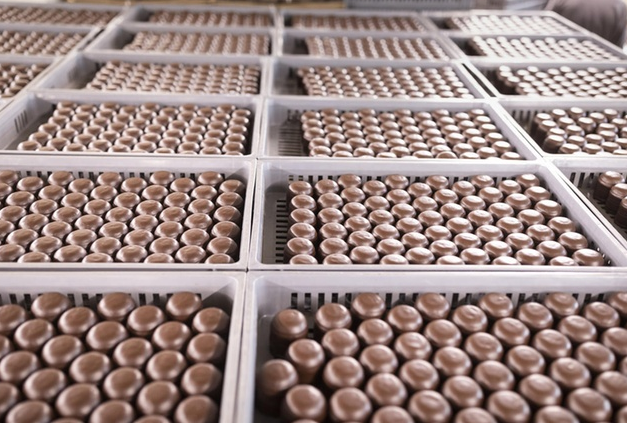 Record exports drive up Swiss chocolate sales