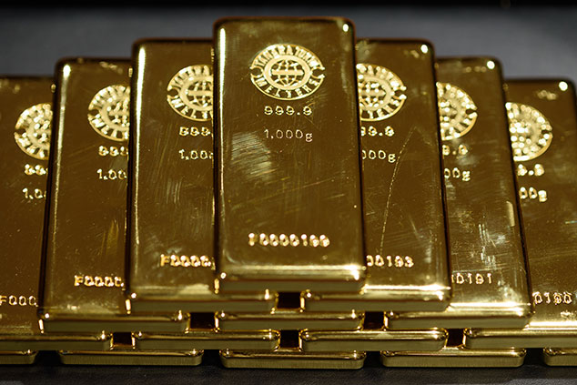 World’s Ultra Wealthy Urged By Financial Advisers and Largest Banks to “Hold More Gold”