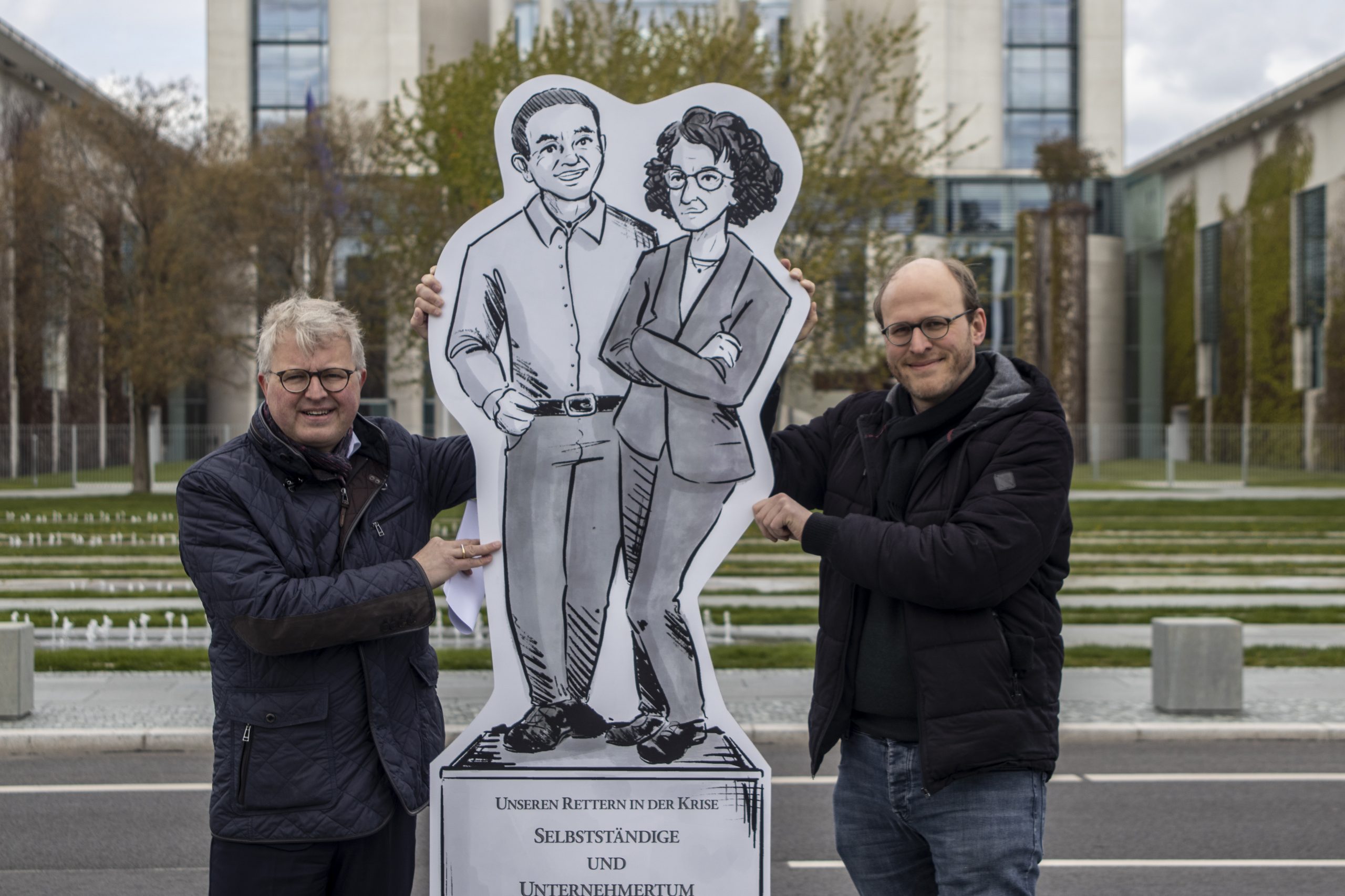 Denkmal für Biontech-Gründer vor Kanzleramt: Unternehmerinnen haben uns in der Krise gerettet, nicht die Politik