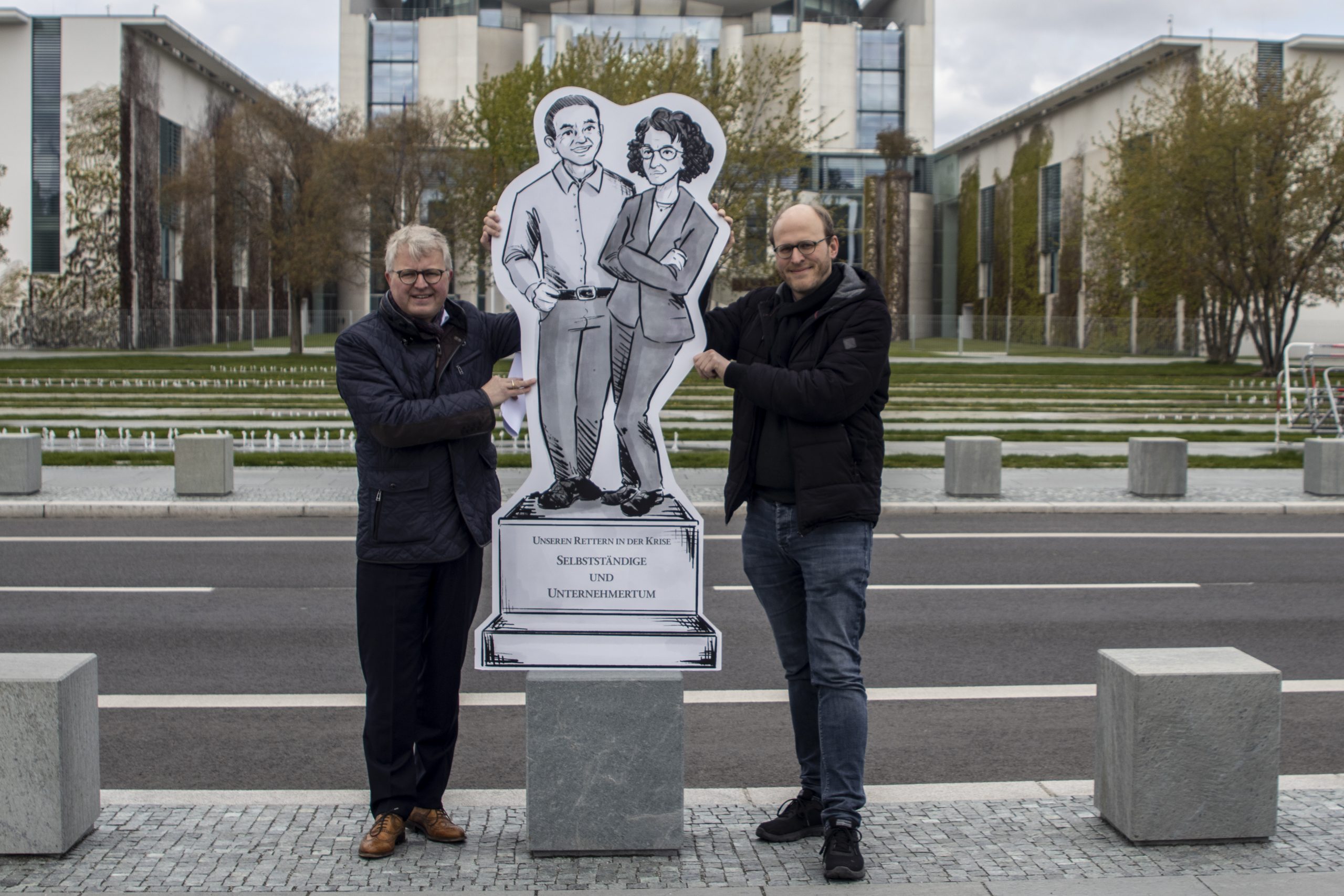 Denkmal für Biontech-Gründer vor Kanzleramt: Unternehmerinnen haben uns in der Krise gerettet, nicht die Politik