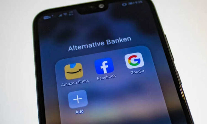 Schweizer trauen Amazon, Google & Co. als Banken nicht