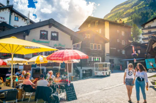 Zermatt restaurant operators in prison after defying Covid rules