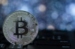 Markt bricht ein und Binance setzt Auszahlungen mit Bitcoin aus