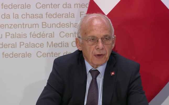 Finance minister thinks Switzerland needs to cut public spending