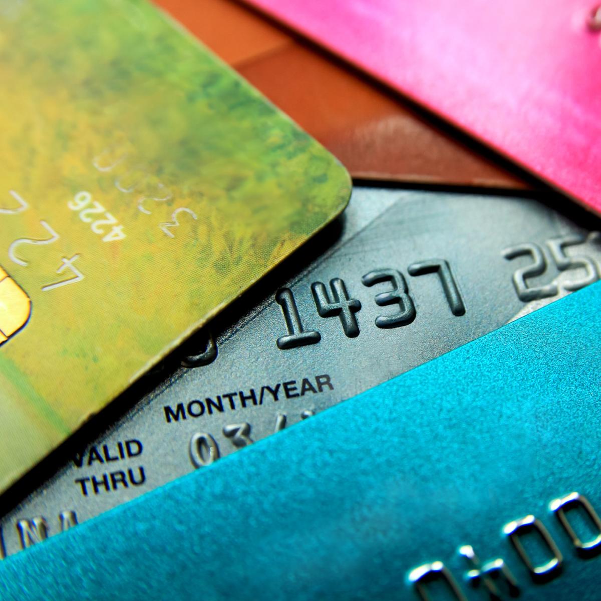US Household Saving Rate Vanishes, Credit Card Debt Soars