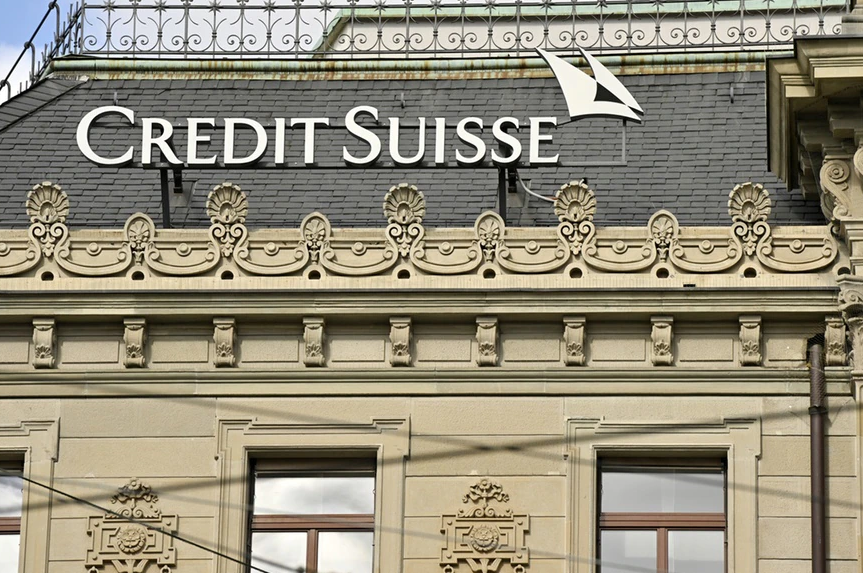 Swiss retail banks earn highest profit per customer