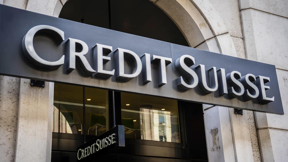 Credit Suisse prepares Swiss business sales to raise capital