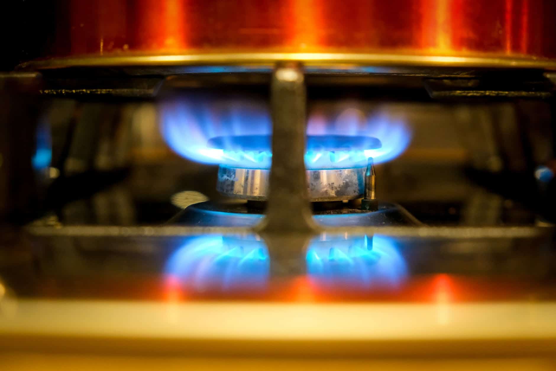 Swiss gas consumption down nearly 30% in November