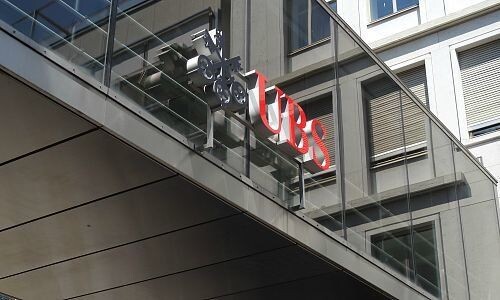 UBS erhöht Dividende trotz Horrorjahr