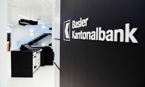 Basler Kantonalbank schwimmt im Geld
