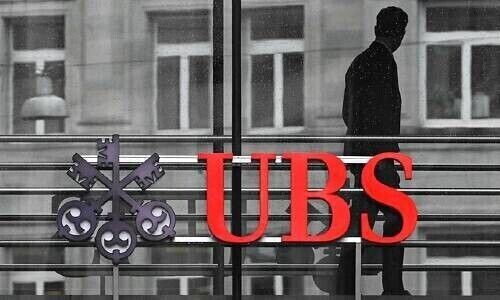 UBS baut Konzernleitung radikal um