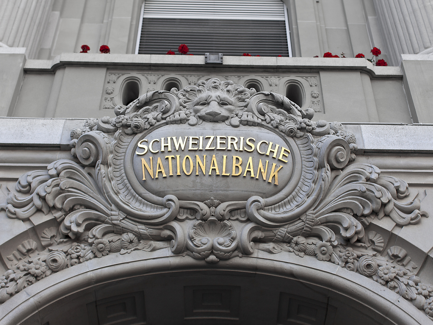 Swiss National Bank expected to cut interest rate further