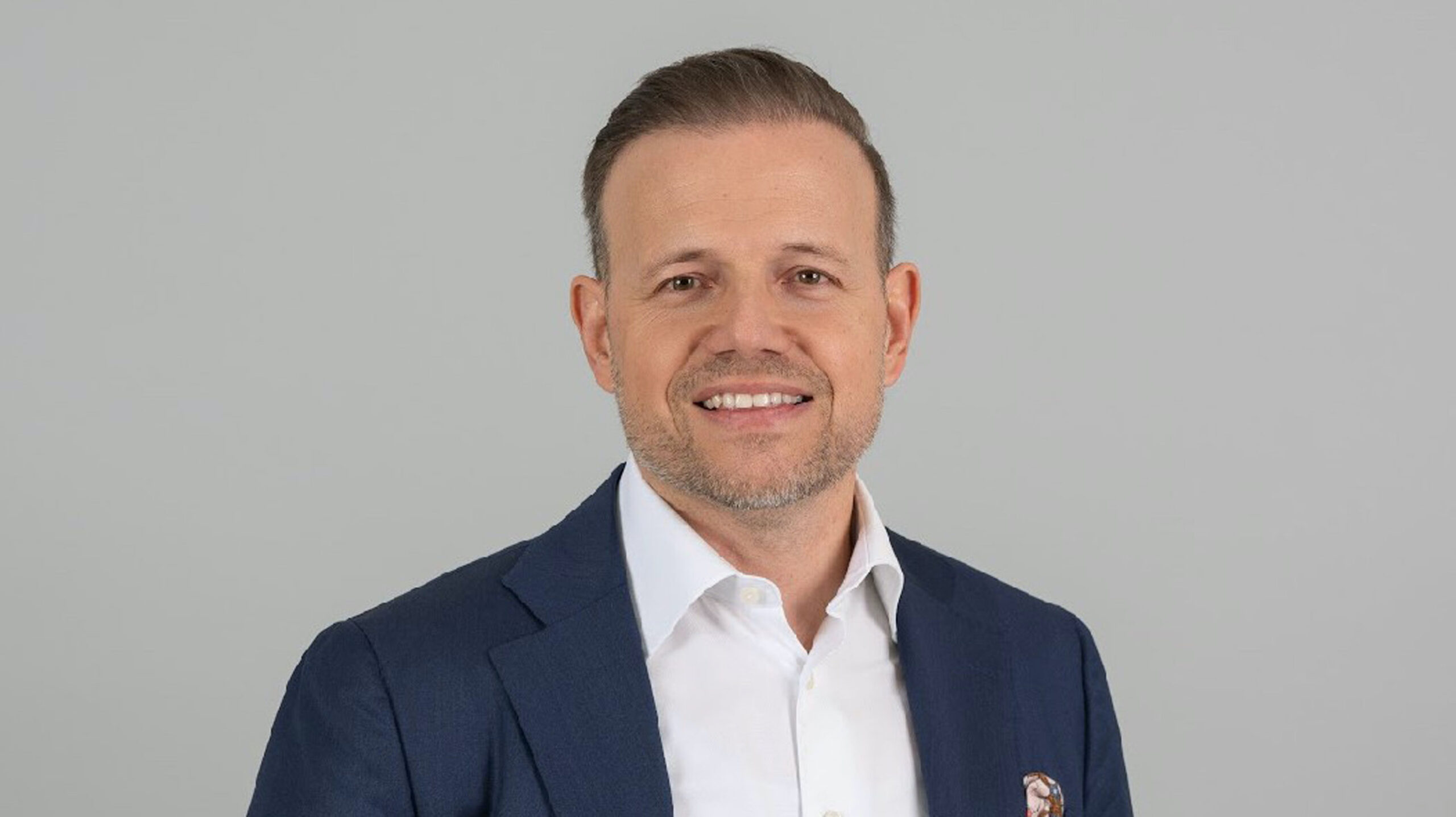 AXA Schweiz holt neuen Vertriebschef